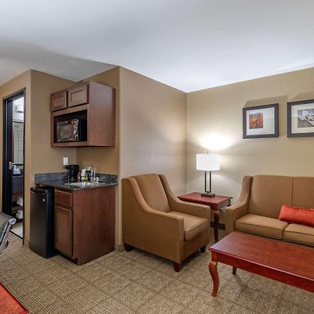 Comfort Suites Ennis Esterno foto
