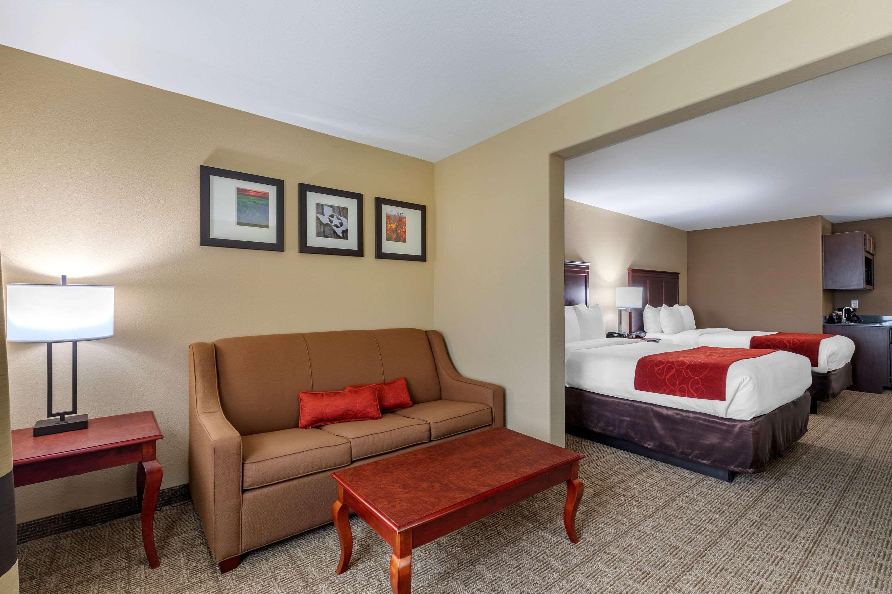 Comfort Suites Ennis Esterno foto