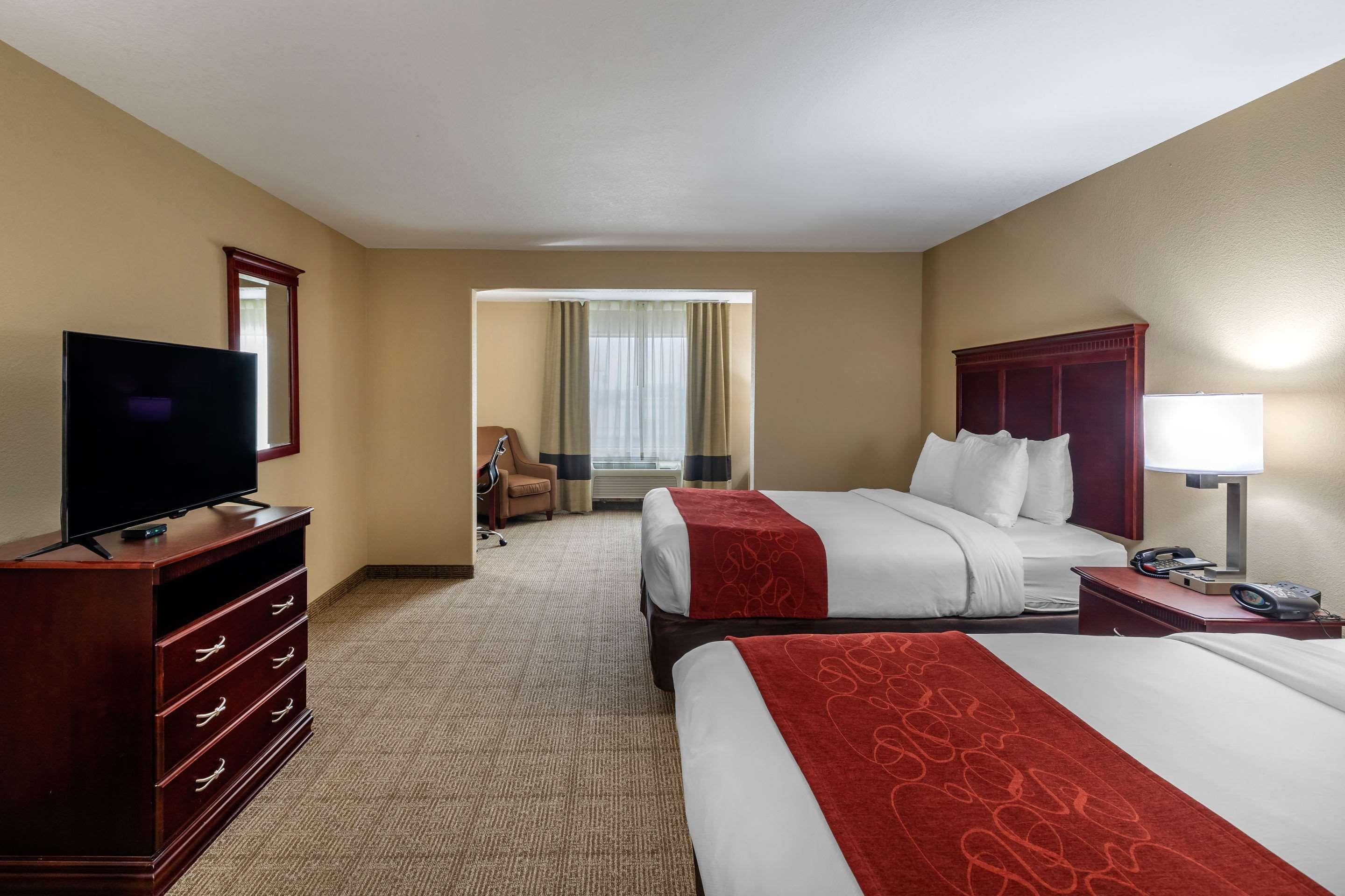 Comfort Suites Ennis Esterno foto