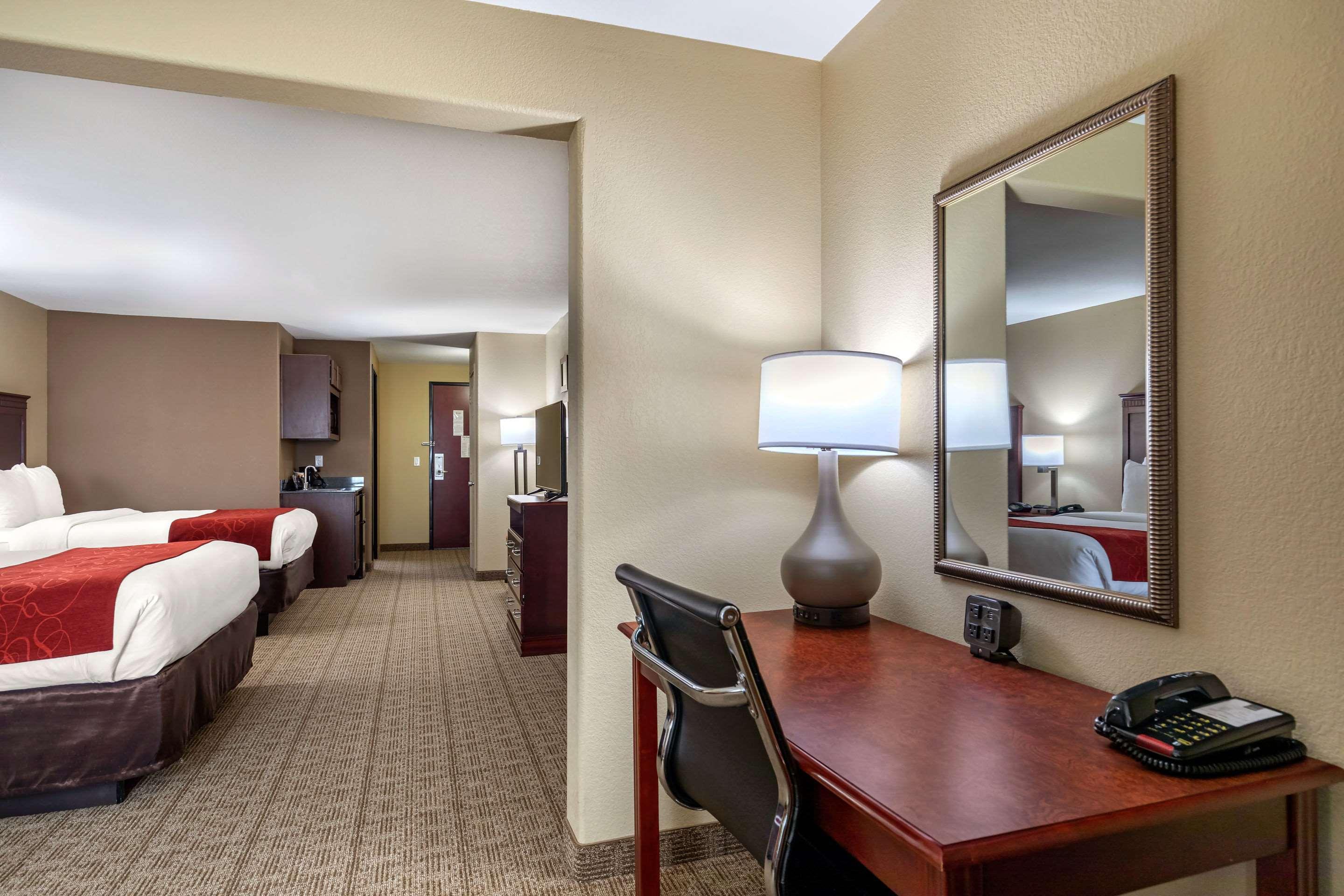 Comfort Suites Ennis Esterno foto