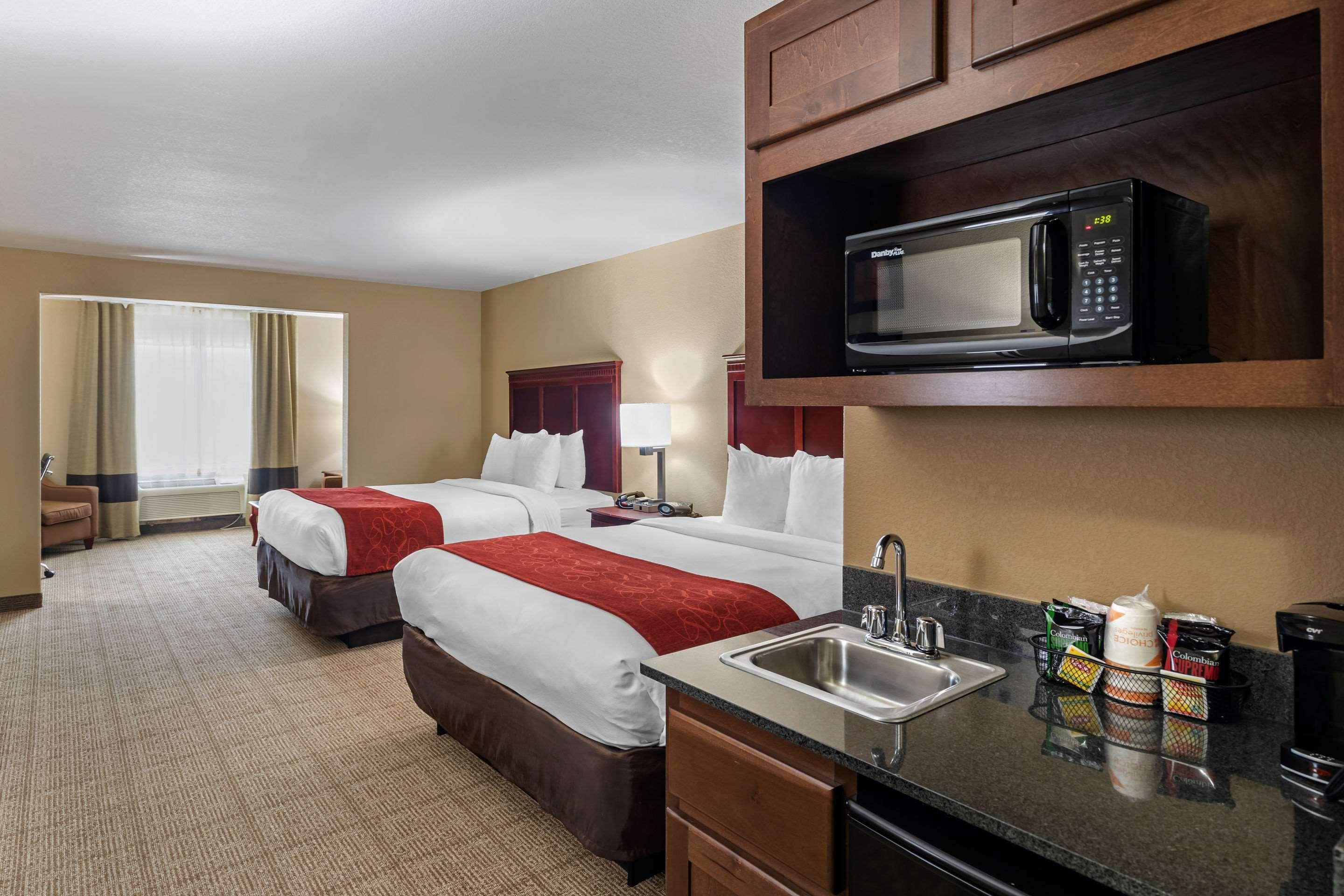 Comfort Suites Ennis Esterno foto