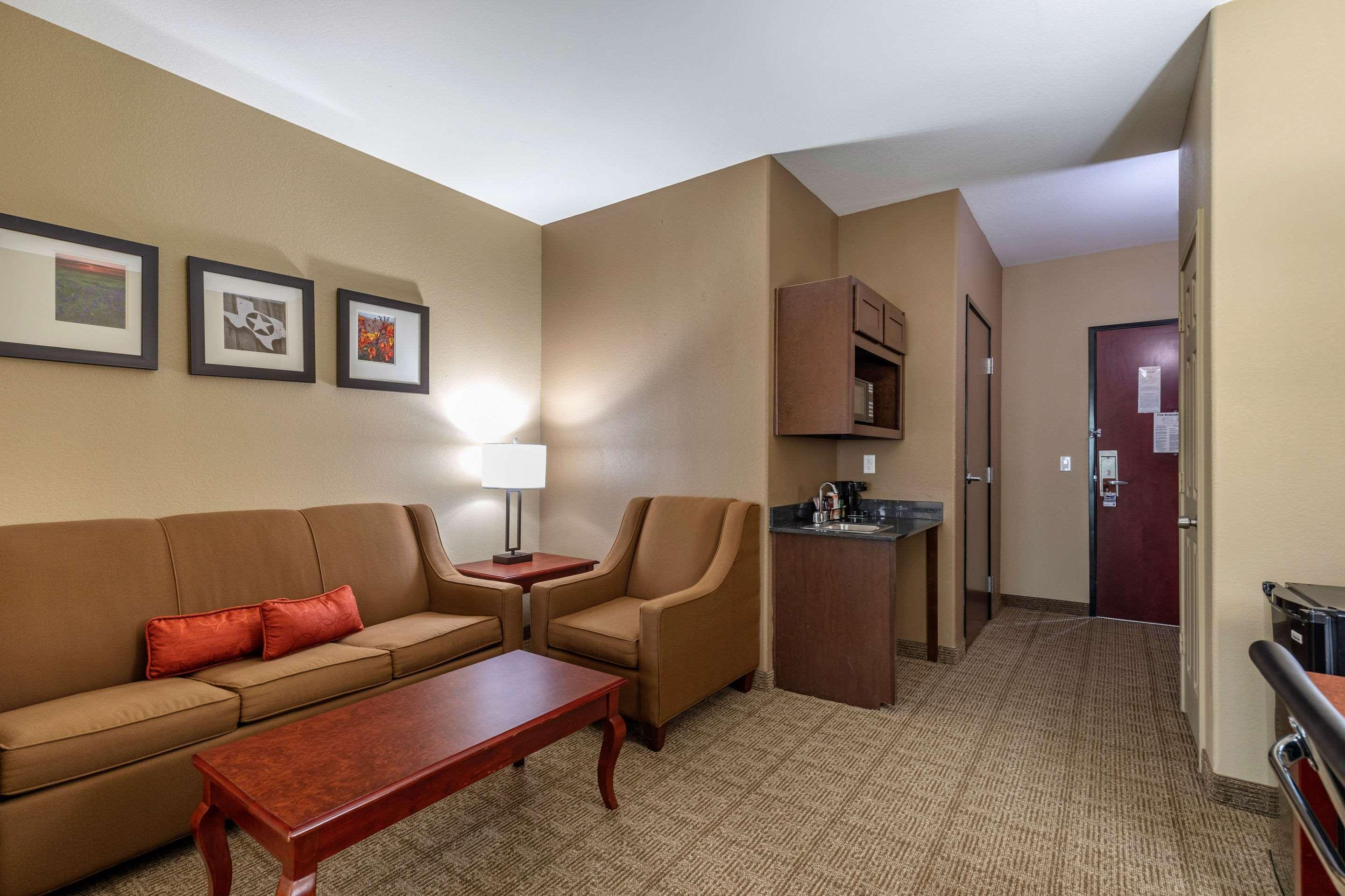Comfort Suites Ennis Esterno foto