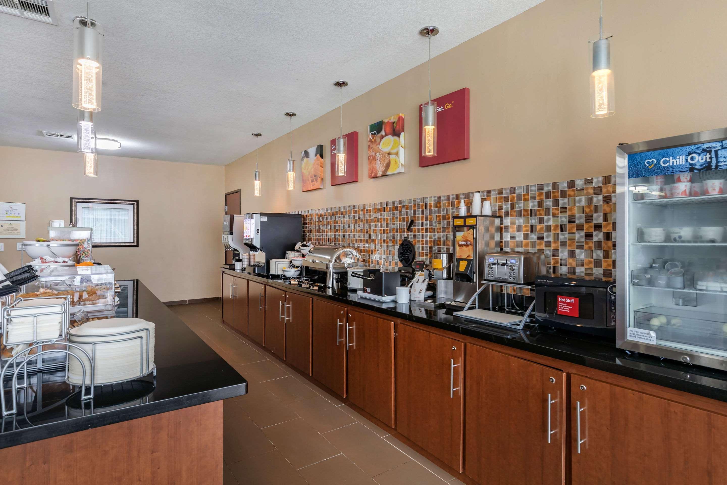 Comfort Suites Ennis Esterno foto