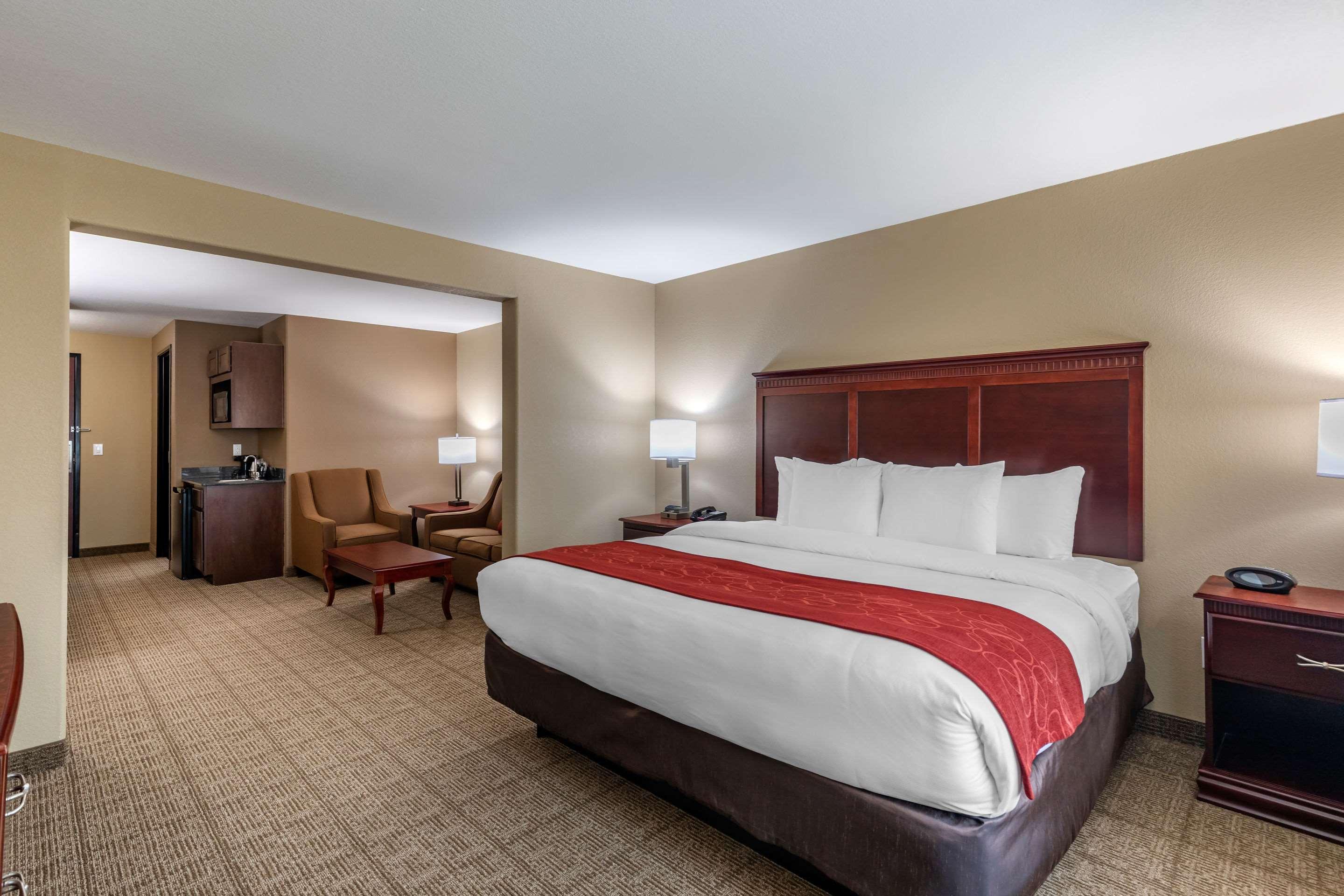 Comfort Suites Ennis Esterno foto
