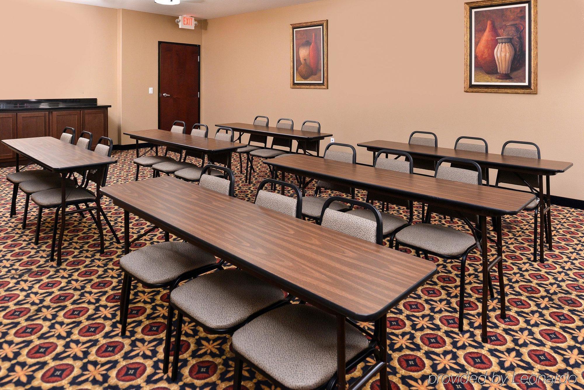 Comfort Suites Ennis Esterno foto