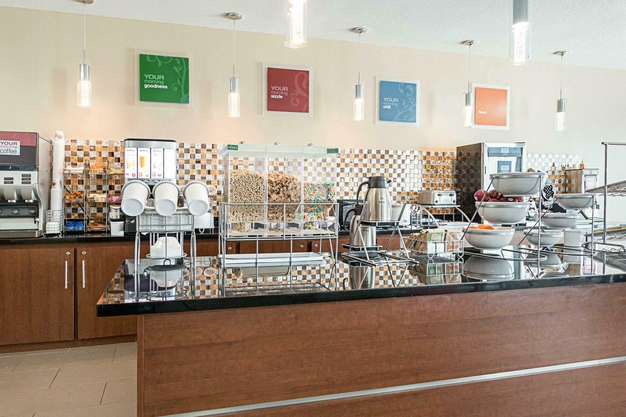 Comfort Suites Ennis Esterno foto